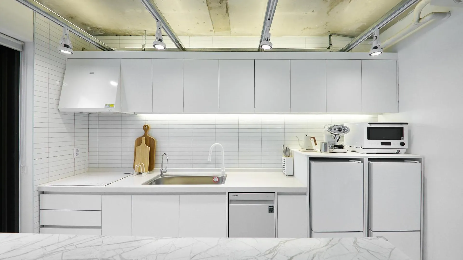 Fb Tailored Service Home Near Hongik Univ Station Seul